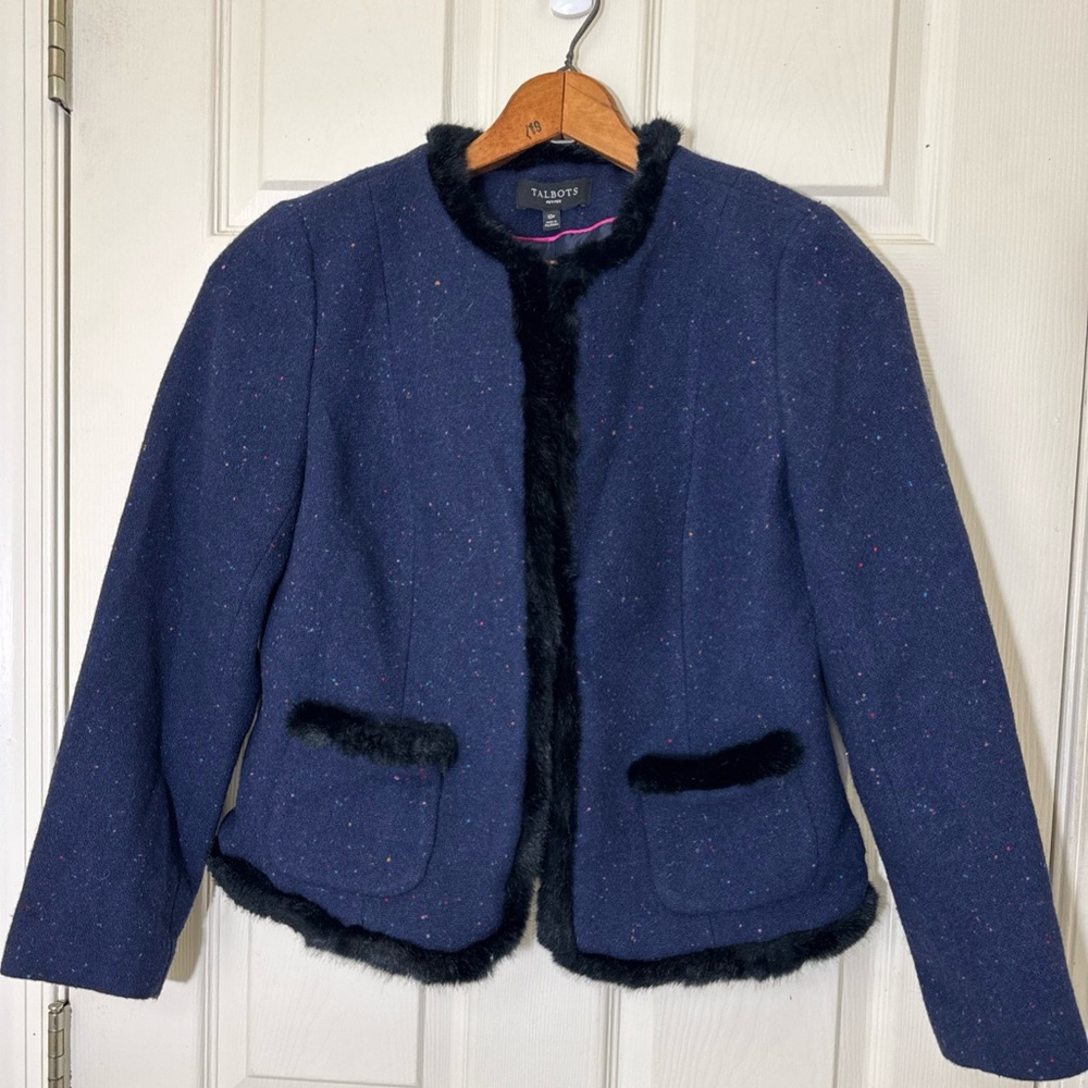TALBOTS Wool Blazer/ Jacket Size 10 Petite Blue With Fur Trim and Hooks Closure